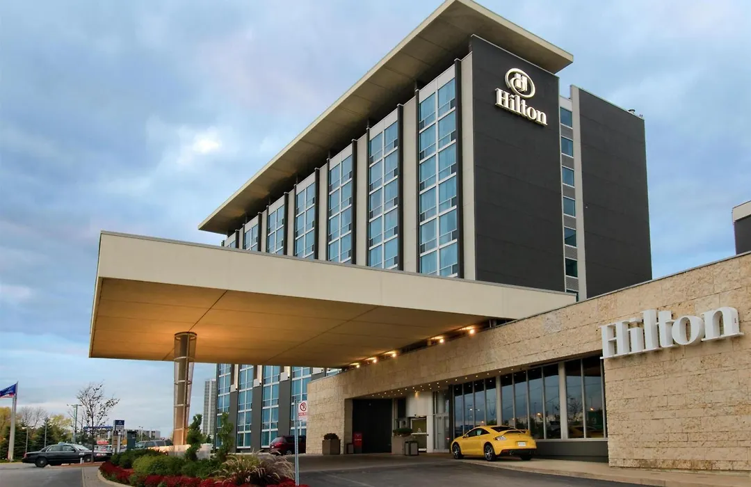 Hilton Toronto Airport Hotel & Suites-1