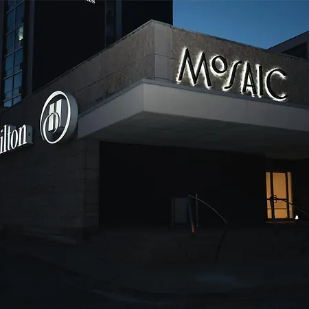 Hilton Toronto Airport Hotel & Suites-2